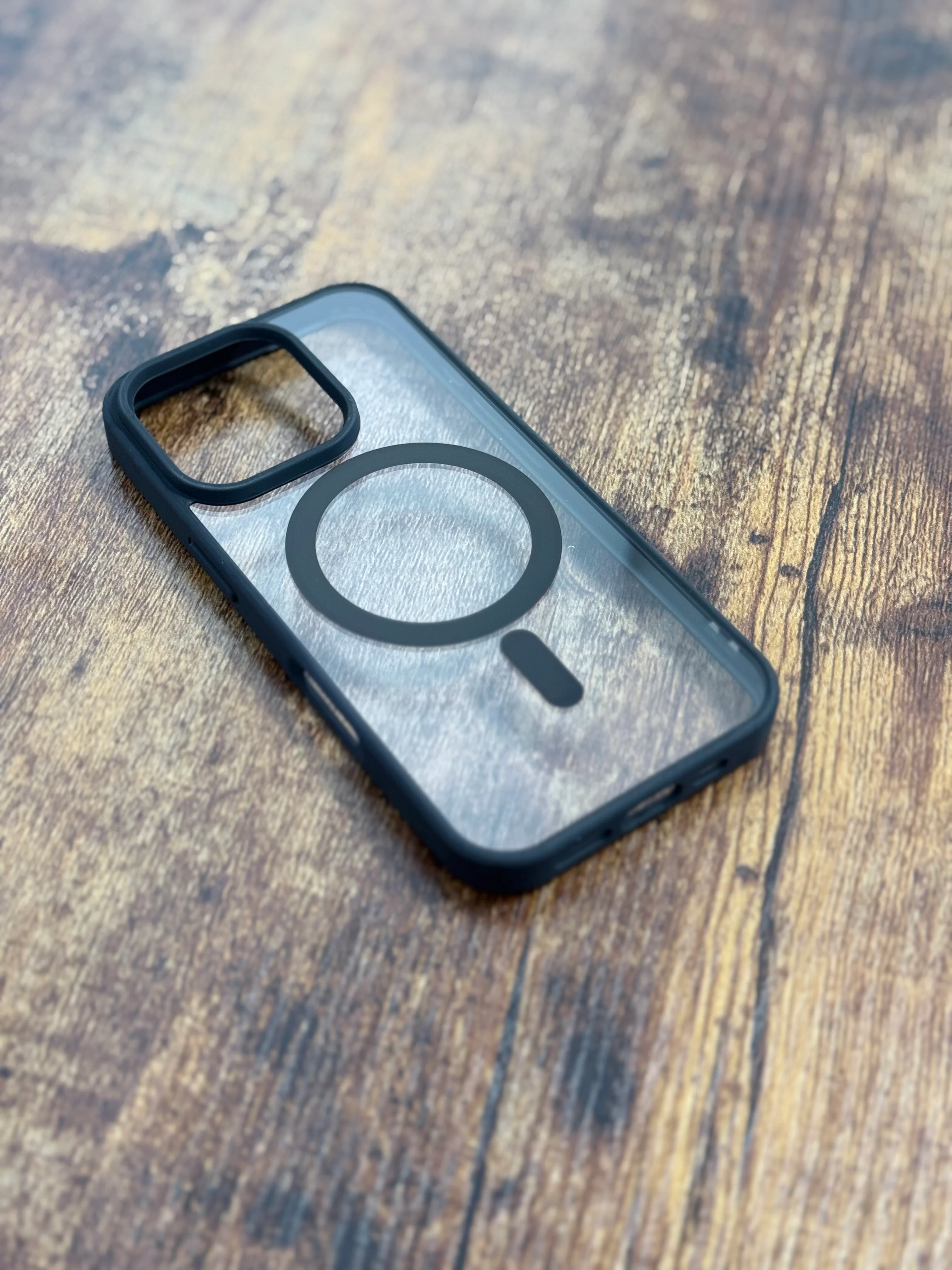 COVER MAGSAFE IPHONE 15PRO/16PRO/16PROMAX TRASPARENTE - Image 5