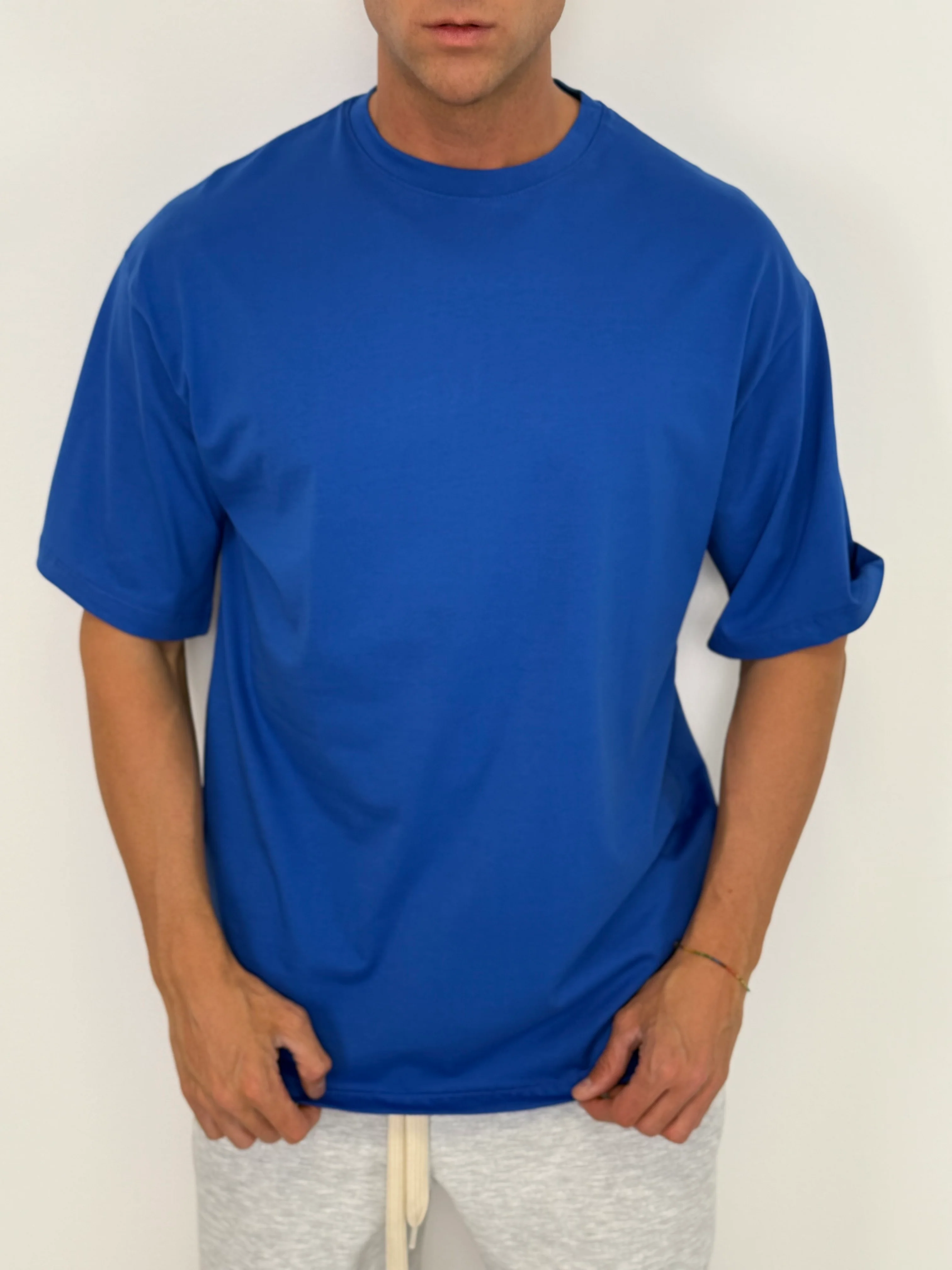 T-SHIRT OVER MADISON - Image 10