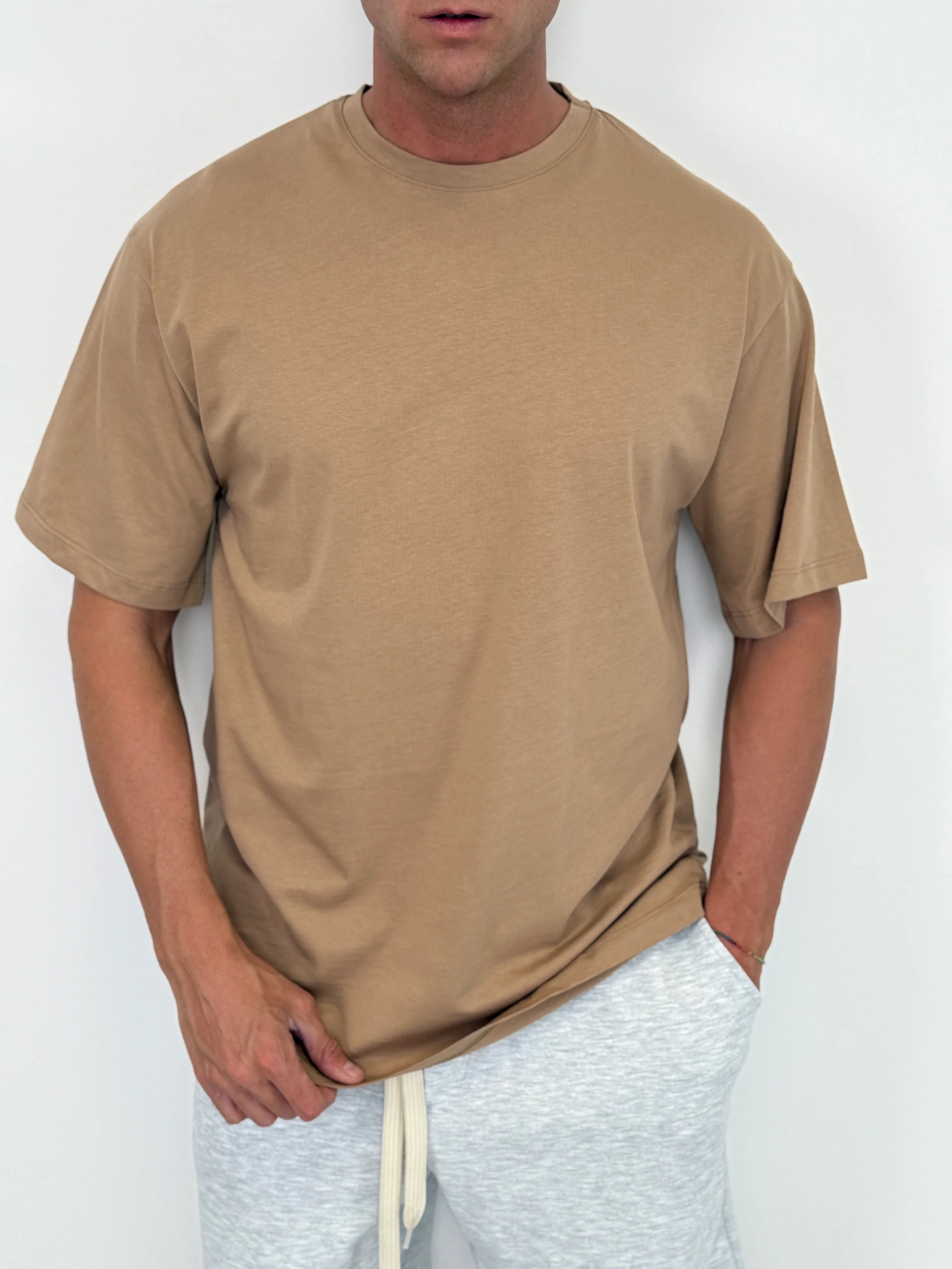 T-SHIRT OVER MADISON - Image 11