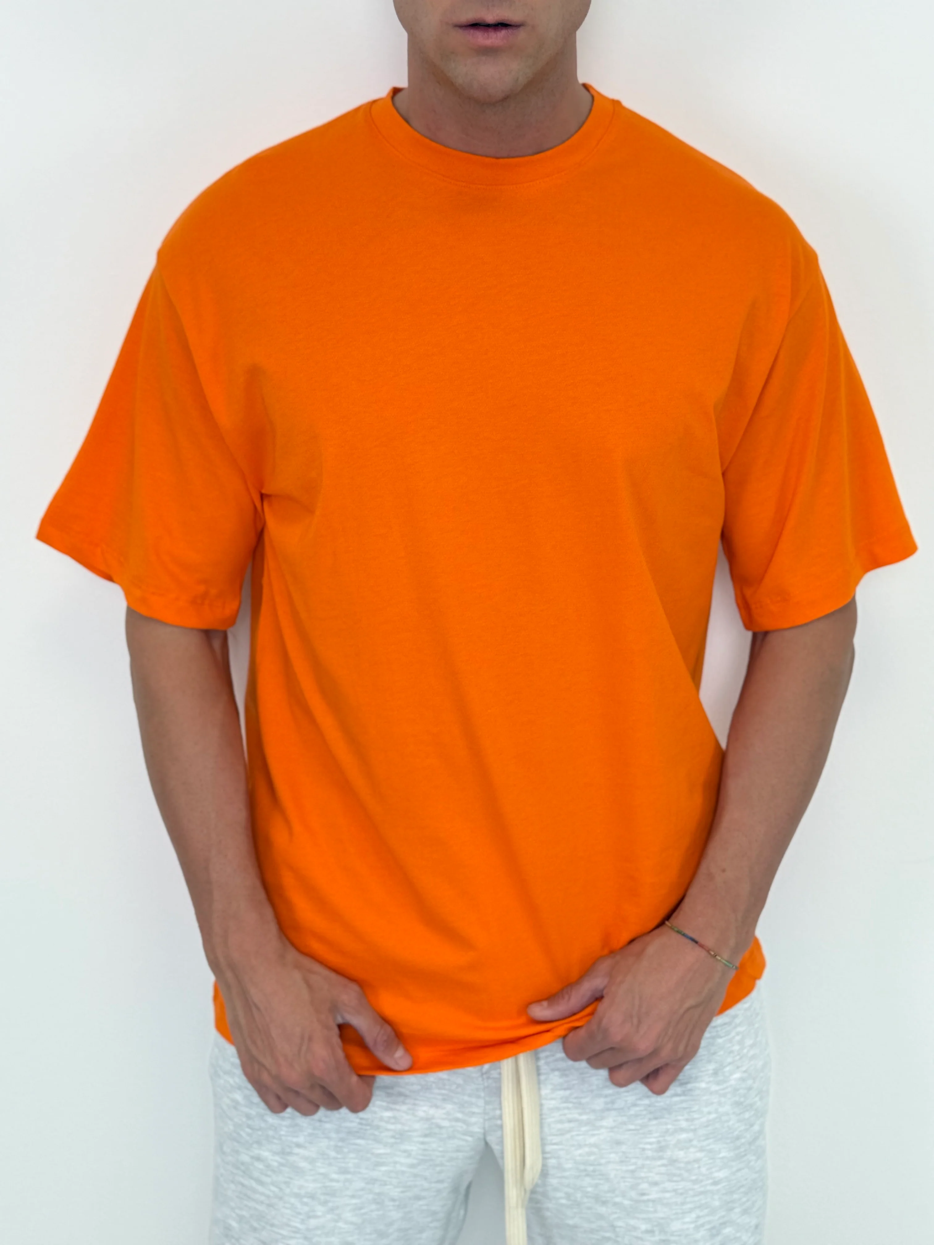 T-SHIRT OVER MADISON - Image 12